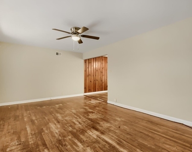 1811 W College Street - Photo Thumbnail 2