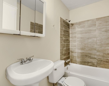 1811 W College Street - Photo Thumbnail 11