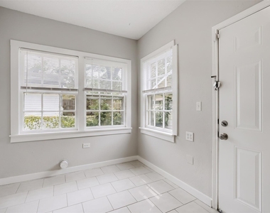 1050 Dubois Street - Photo Thumbnail 13