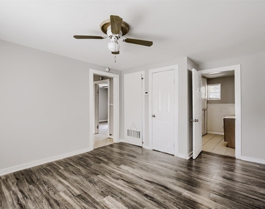 1050 Dubois Street - Photo Thumbnail 3