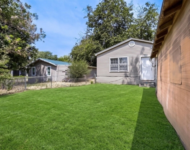 1050 Dubois Street - Photo Thumbnail 14