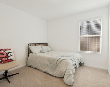 238 Willow Way - Photo Thumbnail 9
