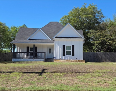 901 S Hall Street - Photo Thumbnail 18
