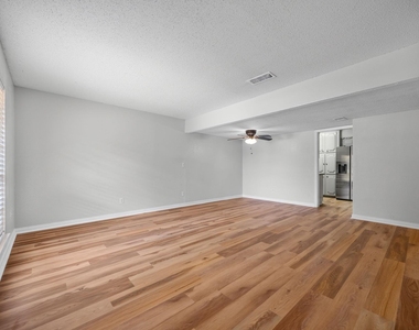 2019 Fleur De Lis Court - Photo Thumbnail 10
