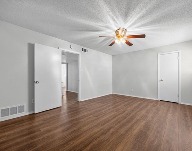 2019 Fleur De Lis Court - Photo Thumbnail 25