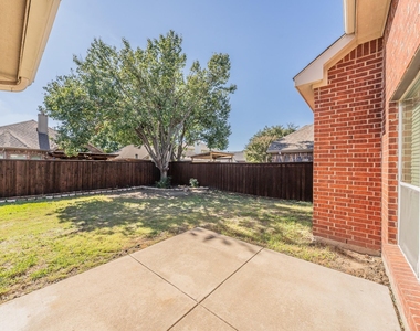 2612 Redcedar Drive - Photo Thumbnail 6