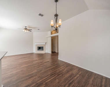 2612 Redcedar Drive - Photo Thumbnail 25