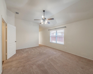 2612 Redcedar Drive - Photo Thumbnail 30