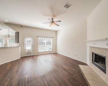 2612 Redcedar Drive - Photo Thumbnail 4