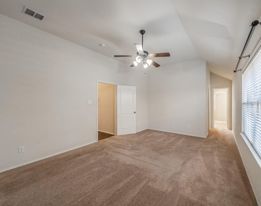 2612 Redcedar Drive - Photo Thumbnail 31
