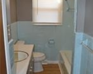 347 Wilson Street - Photo Thumbnail 7