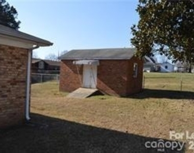 347 Wilson Street - Photo Thumbnail 10