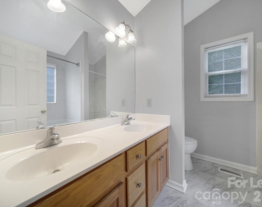 303 Bennington Drive - Photo Thumbnail 13