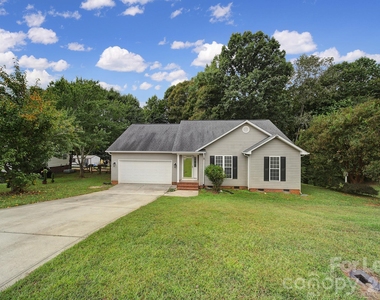 303 Bennington Drive - Photo Thumbnail 23