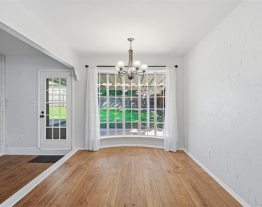 5917 Pleasant Hill Drive - Photo Thumbnail 13