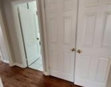 2505 Earl Lane - Photo Thumbnail 19