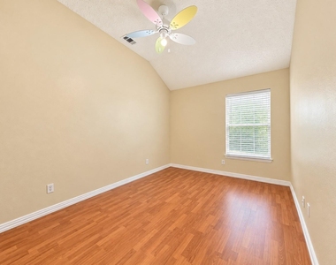 4625 Marguerite Lane - Photo Thumbnail 13
