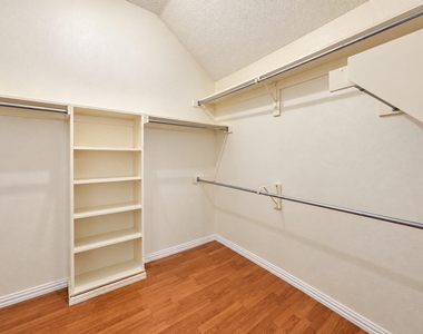 4625 Marguerite Lane - Photo Thumbnail 11