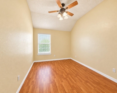 4625 Marguerite Lane - Photo Thumbnail 17