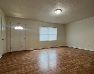 305 Briarwood Circle - Photo Thumbnail 1