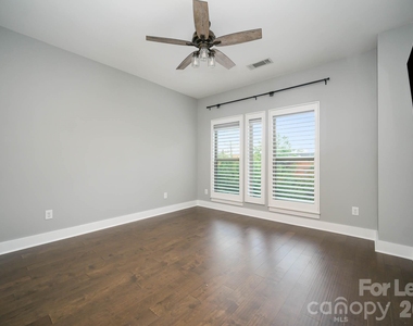 2006 Hawkins Street - Photo Thumbnail 14