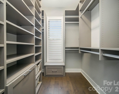 2006 Hawkins Street - Photo Thumbnail 17