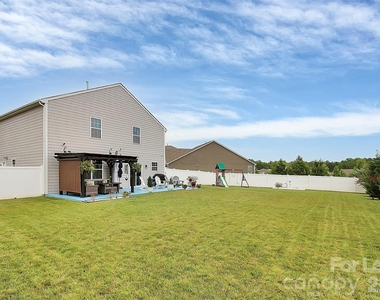 106 Honey Court - Photo Thumbnail 32
