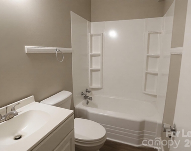 435 Arlington Circle - Photo Thumbnail 5