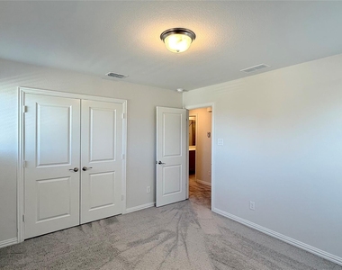 531 Deer Canyon Way - Photo Thumbnail 4