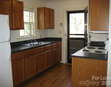 3043 Park Road - Photo Thumbnail 4