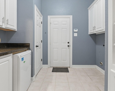6107 Volunteer Place - Photo Thumbnail 24