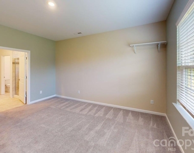 139 Pampas Place - Photo Thumbnail 8