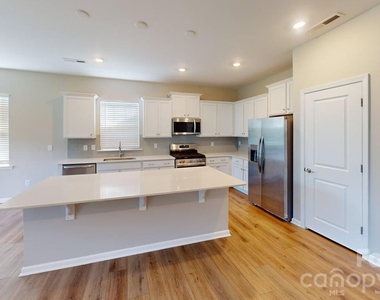 139 Pampas Place - Photo Thumbnail 2
