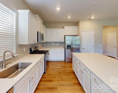 139 Pampas Place - Photo Thumbnail 1