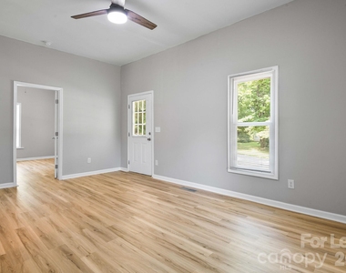 1586 3rd Street Drive Ne - Photo Thumbnail 28
