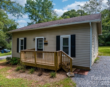1586 3rd Street Drive Ne - Photo Thumbnail 4