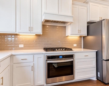 3700 Pelican Rest Way - Photo Thumbnail 12