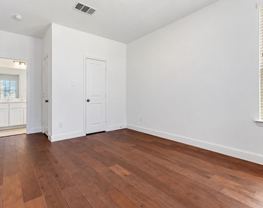 3700 Pelican Rest Way - Photo Thumbnail 7