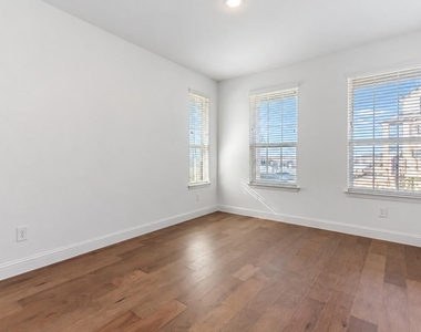 3700 Pelican Rest Way - Photo Thumbnail 8