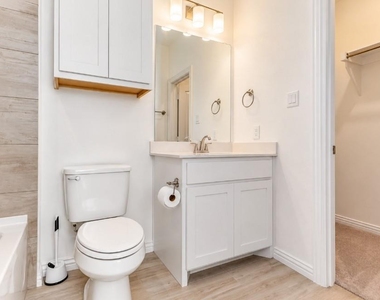 3700 Pelican Rest Way - Photo Thumbnail 18