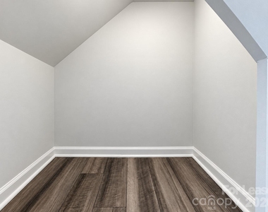 6528 Harlech Street - Photo Thumbnail 5
