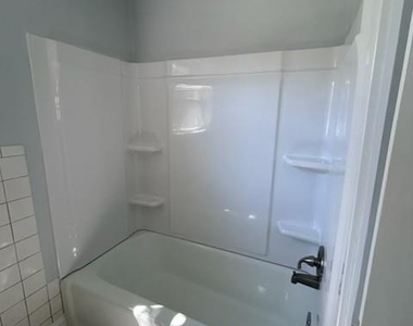 1921 Cunningham Drive - Photo Thumbnail 3