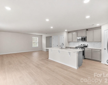 167 Hazelnut Way - Photo Thumbnail 7