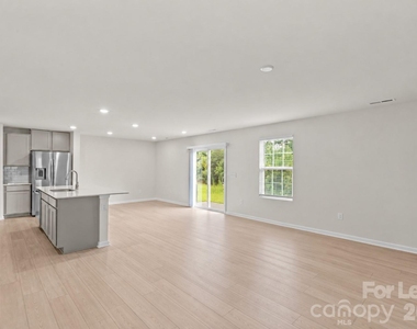 167 Hazelnut Way - Photo Thumbnail 6