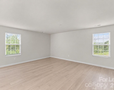 167 Hazelnut Way - Photo Thumbnail 10