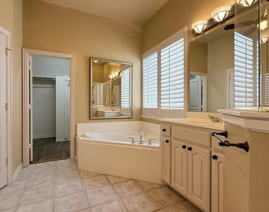 5700 Travis Drive - Photo Thumbnail 11