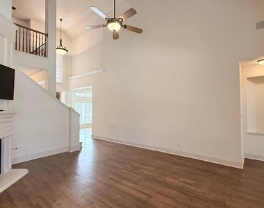5700 Travis Drive - Photo Thumbnail 10
