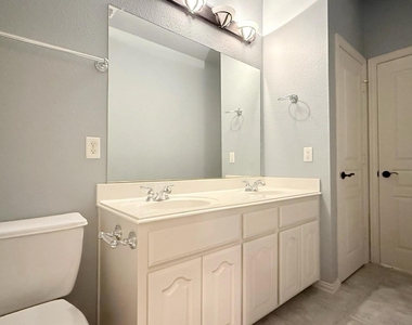 5700 Travis Drive - Photo Thumbnail 21