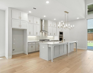 2660 Starwood Drive - Photo Thumbnail 3