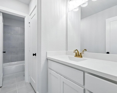 2660 Starwood Drive - Photo Thumbnail 14